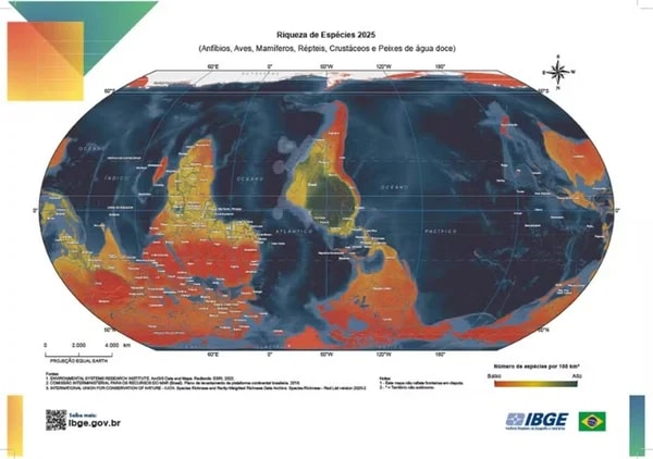 No 7/9, IBGE libera download de mapas com Brasil no centro do mundo
