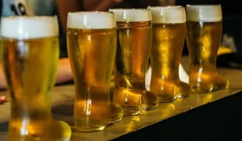Justiça proíbe venda de bebidas alcoólicas para consumo imediato perto de locais de votação em cidades da Bahia