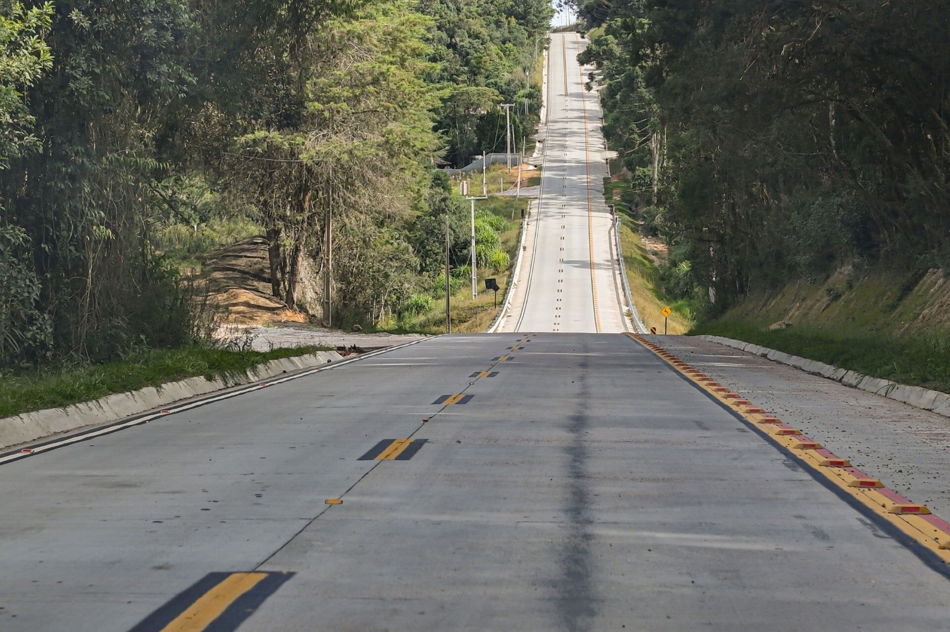 Como os engenheiros de Roma “rasgaram” as montanhas dos Alpes para criar a primeira grande rede de transportes do planeta