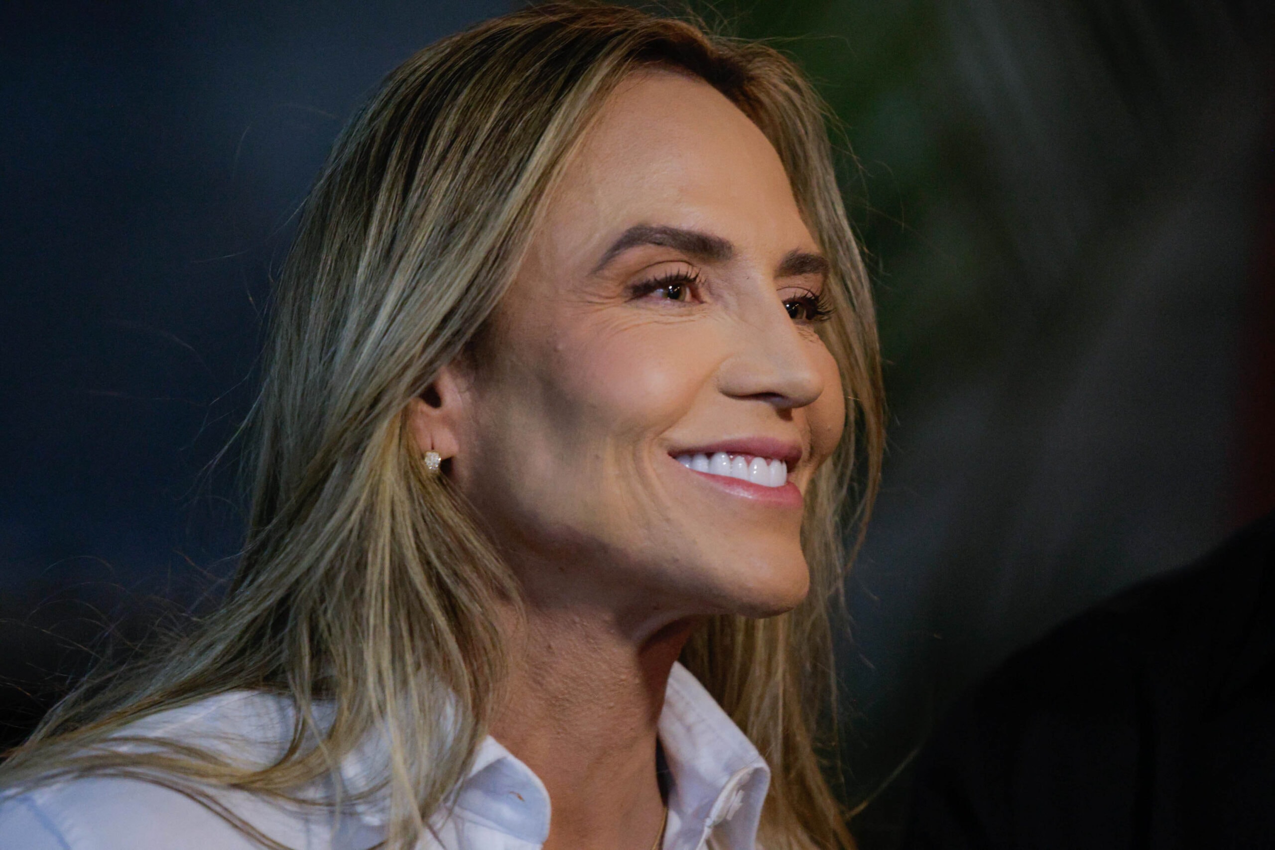 Celina tem 53% dos votos válidos e levaria no 1º turno, projeta Datafolha