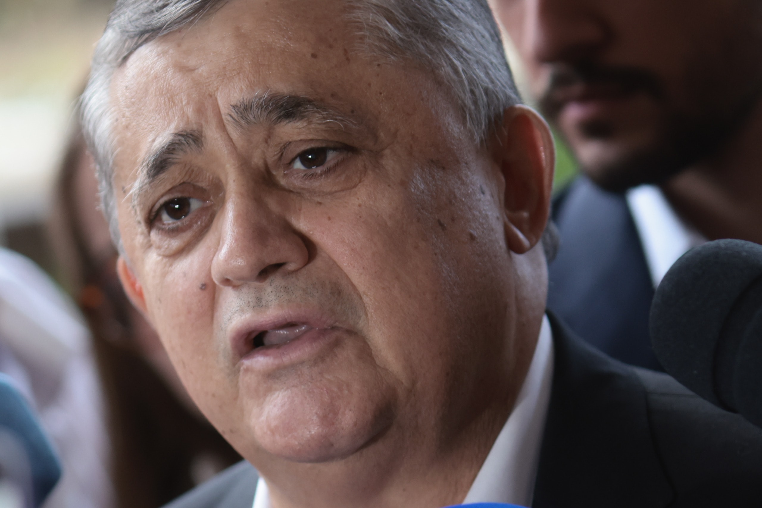 Guimarães vai procurar Alcolumbre para concluir votação da 6x1 esta semana