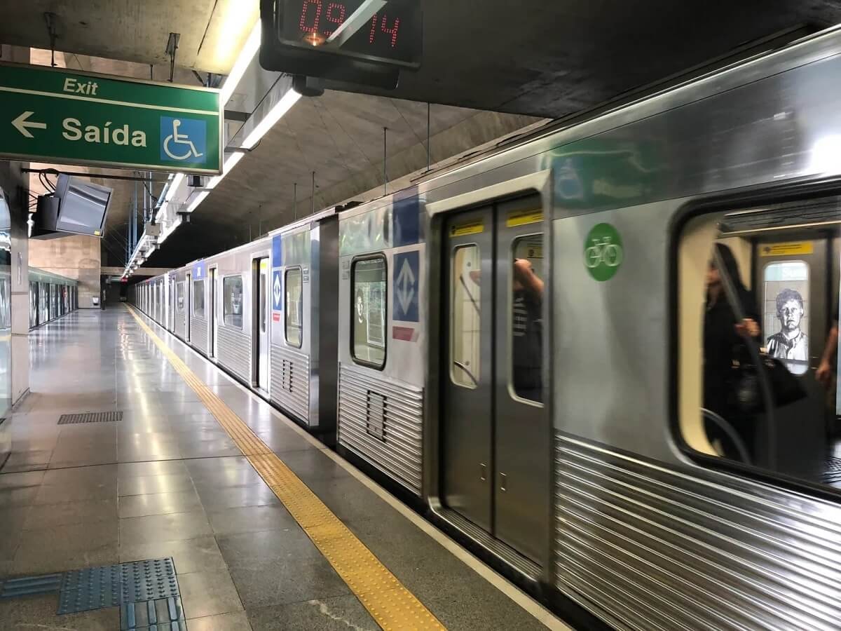 Metrô de SP estende operação 24 horas no fim de semana até janeiro de 2027