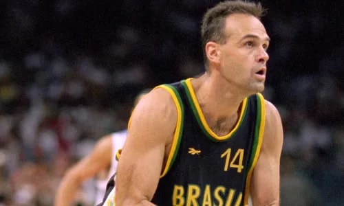 Oscar Schmidt é internado com urgência em São Paulo; saida estado