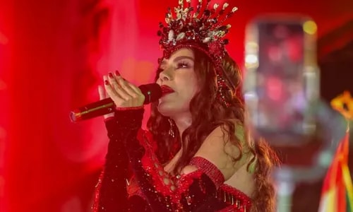 Anitta quebra silêncio sobre boicote às musas da Grande Rio: ‘Xoxadas’