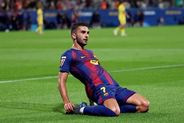 Herói da Espanha na Copa, Ferran Torres vive indefinição no Barcelona