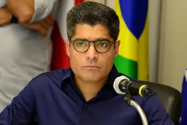 Ex-pardo, ACM Neto vai explicar por que virou branco em 2026