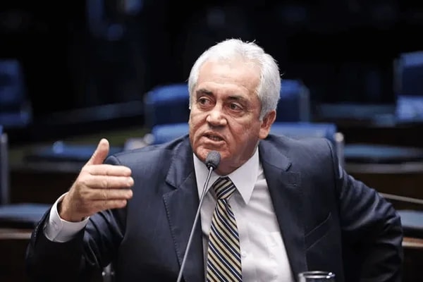 Presidente da CCJ mantém defesa de Messias no STF: "Criticam até Jesus"