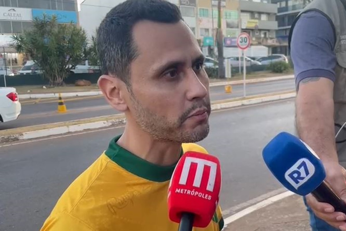 Aliados fazem caminhada de apoio a candidatura de Cleitinho ao governo