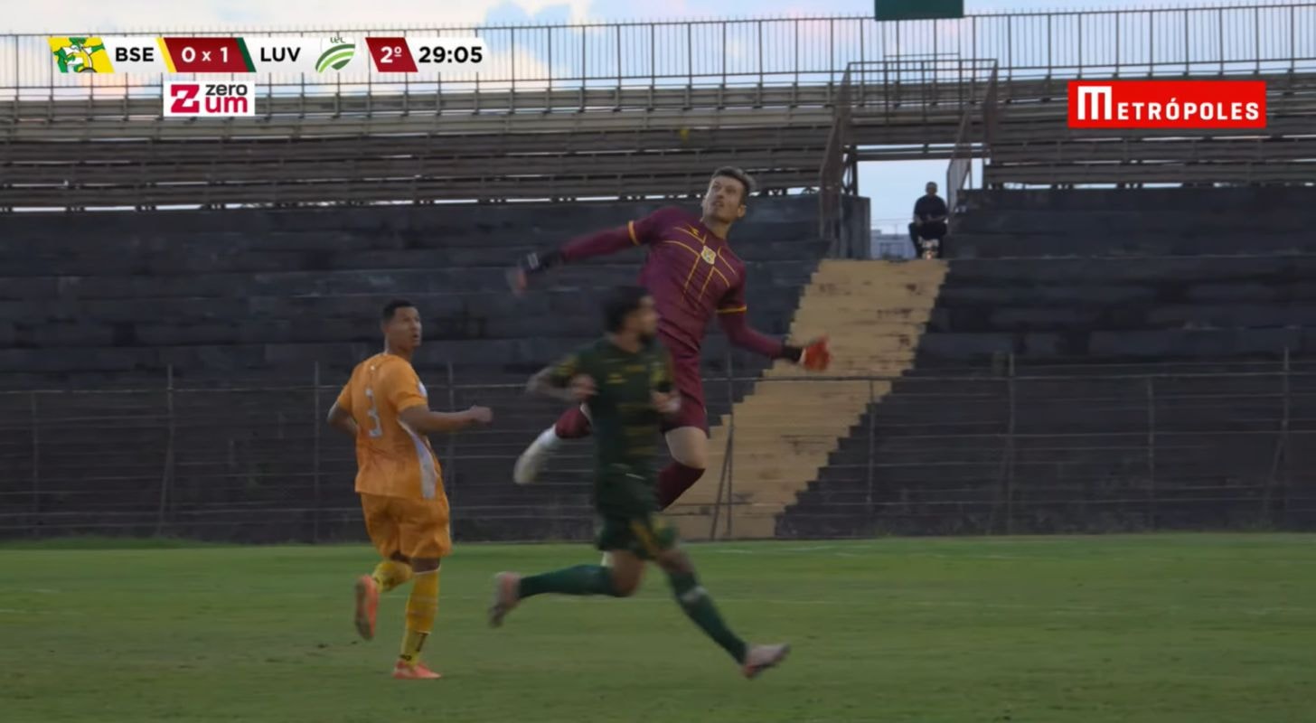 Erro grotesco do goleiro Matheus Kayser impede vitória do Brasiliense
