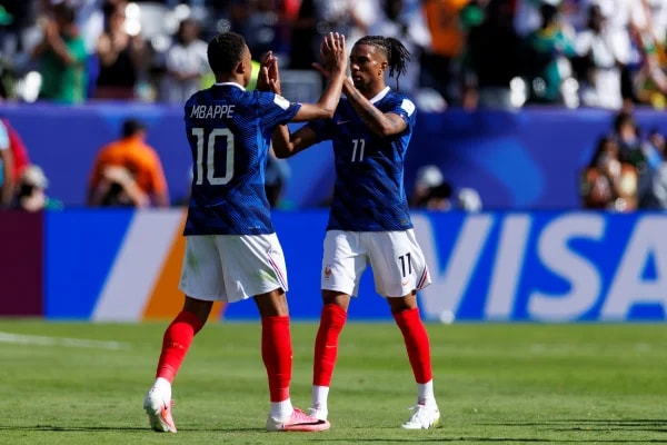 Mbappé nega celebração por recordes e reforça foco no título da Copa