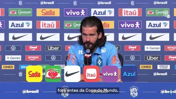Alisson fica fora de treino com bola desta sexta-feira (26/6)