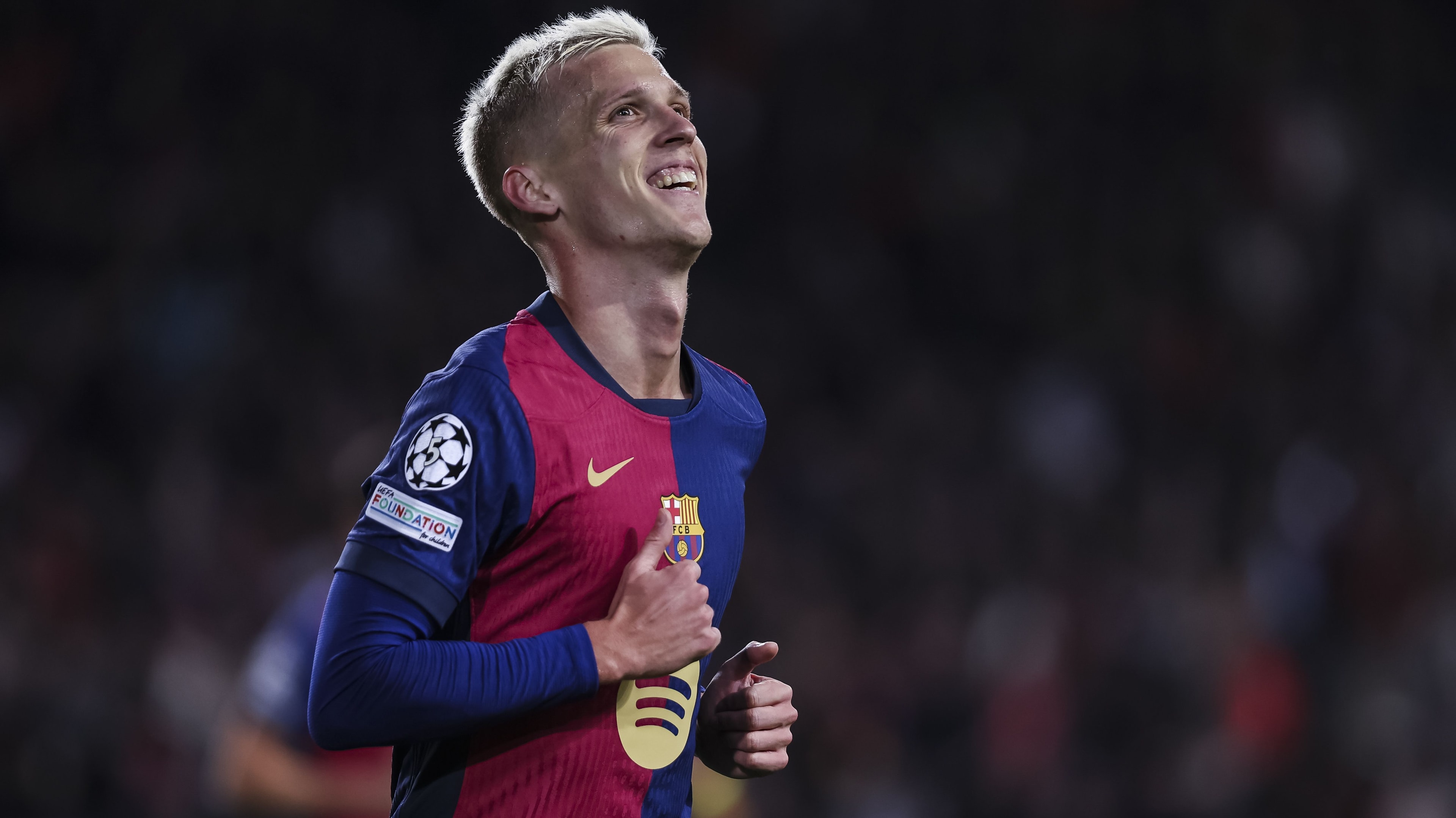 Raphinha renova com Barcelona até 2030 e terá aumento salarial