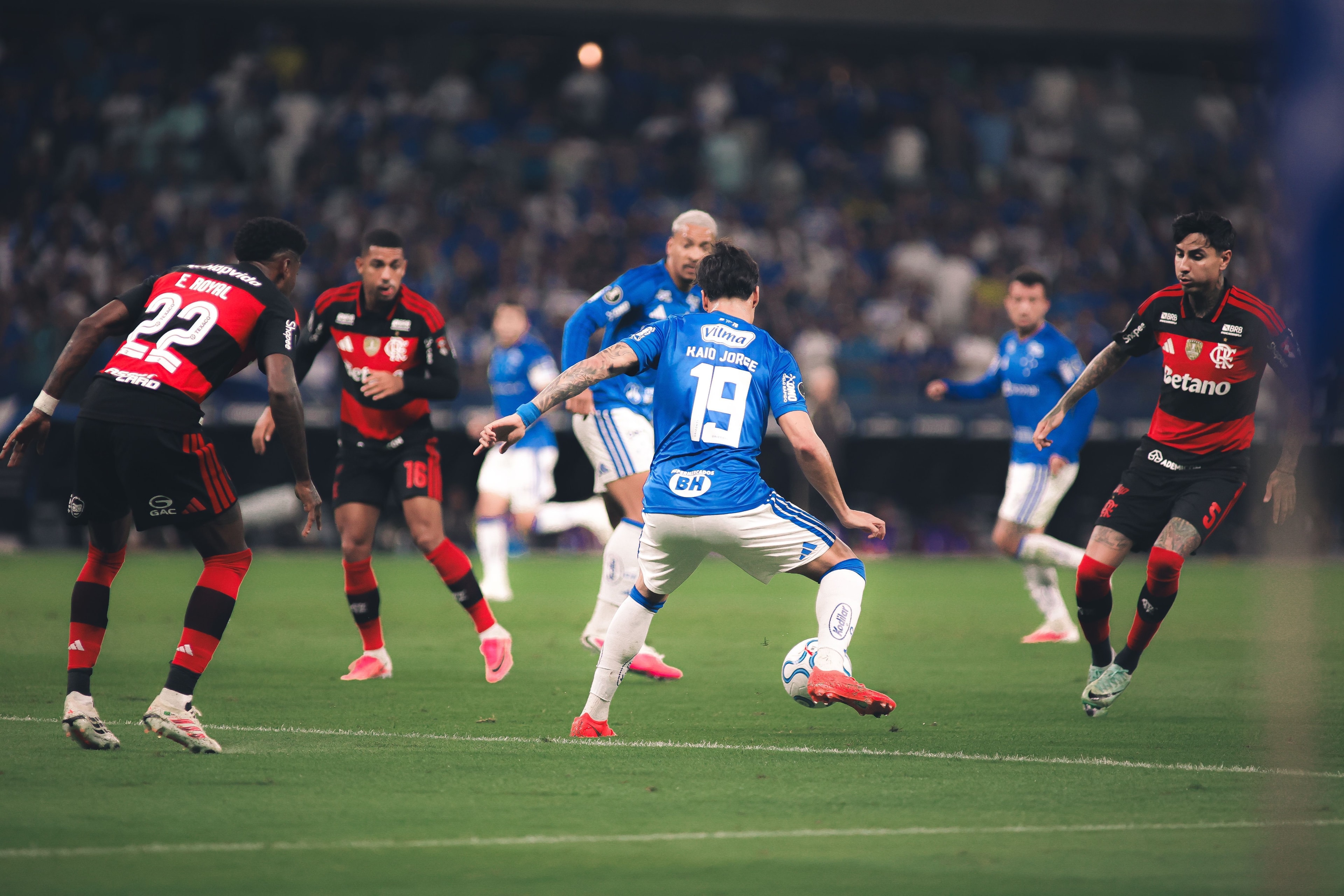 Rivais na 23ª rodada, Mirassol e Flamengo têm “dívida” no Brasileirão
