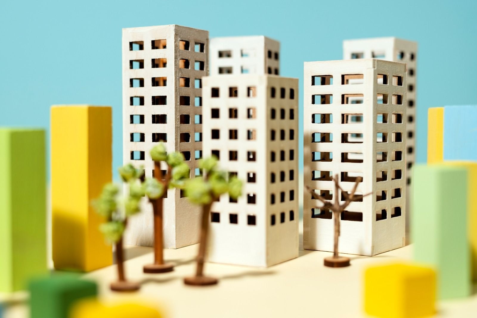 Qual renda é necessária para financiar um imóvel de R$ 300 mil?