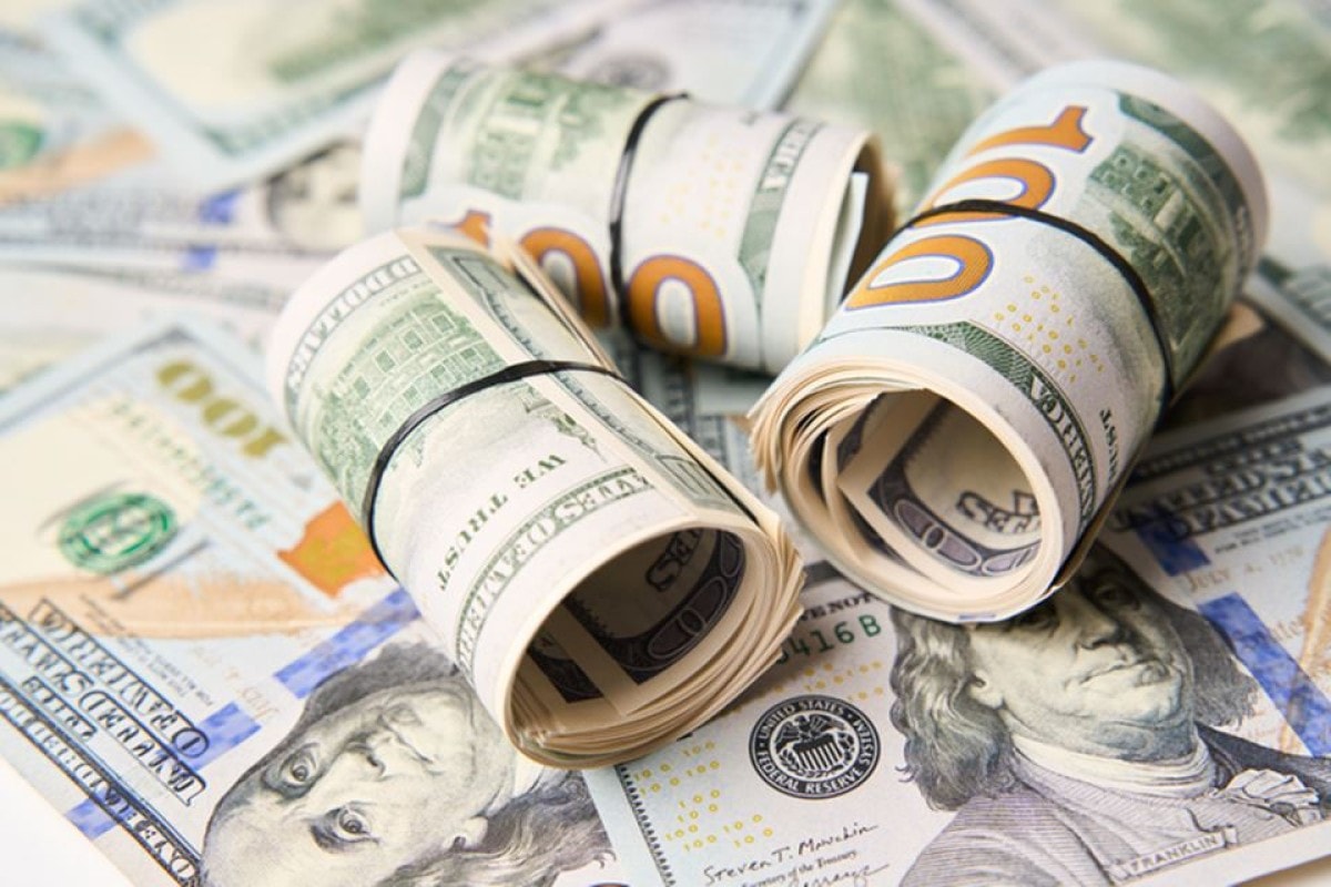 Dólar cai com forte desaceleração do emprego nos EUA