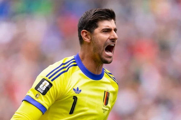 Courtois anuncia pausa na seleção belga e está fora da Nations League