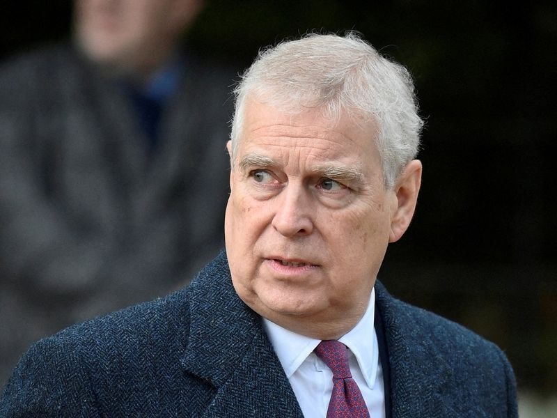 Ministro da Espanha nega renúncia ao cargo por colisão de trem que matou 69
