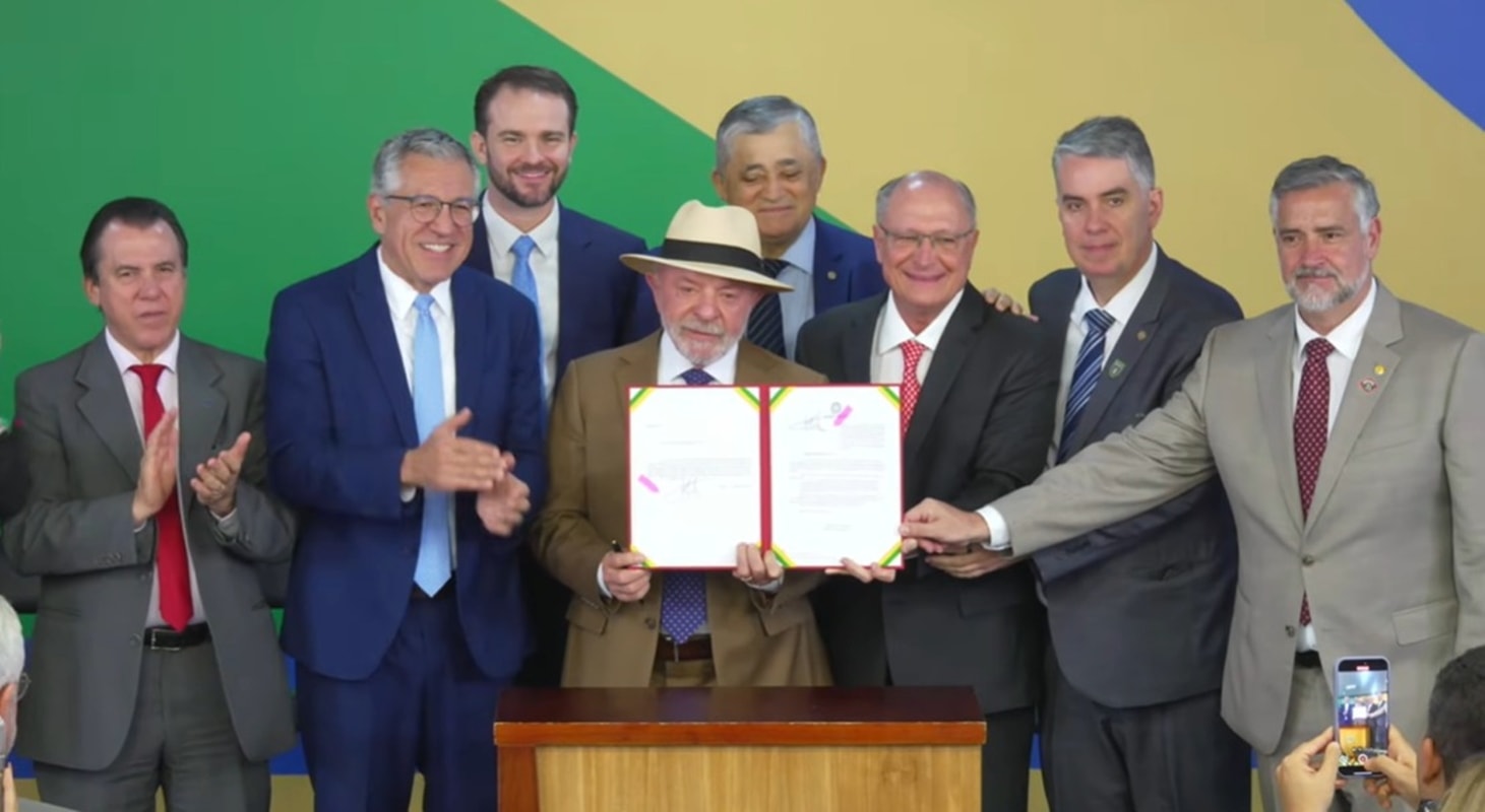 Lula sanciona lei para uso do FGTS em linhas de crédito a Santas Casas