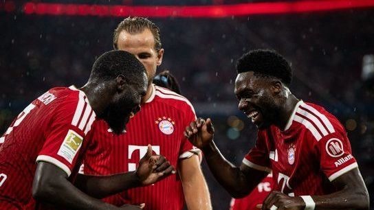 Haaland e Cherki brilham, e Man City goleia Palace pela Premier League