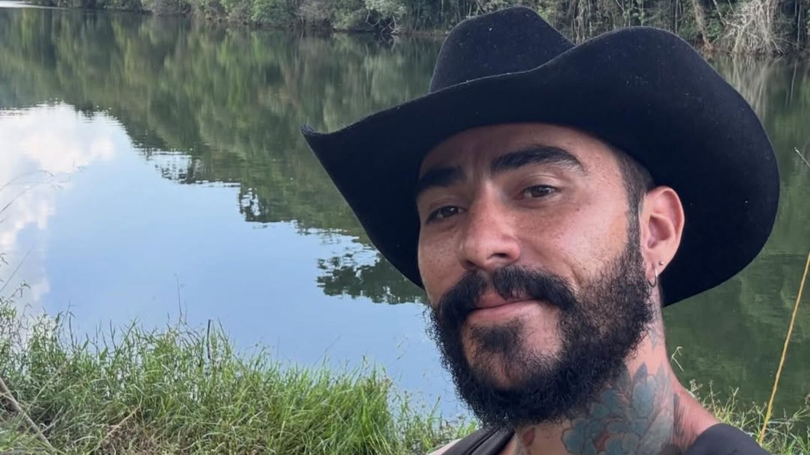 Influencer que viu OVNI chora ao relatar invasões: “Estou com muito medo”