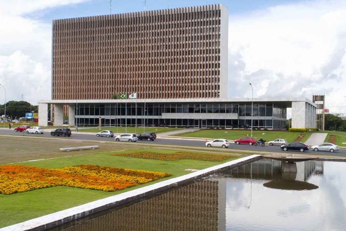 GDF pede à CLDF retirada de imóveis da lei de socorro ao BRB: "Erro"