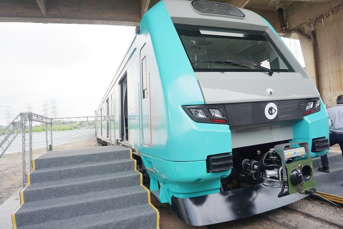 Drones inspecionam Linhas 8 e 9 de trem na capital