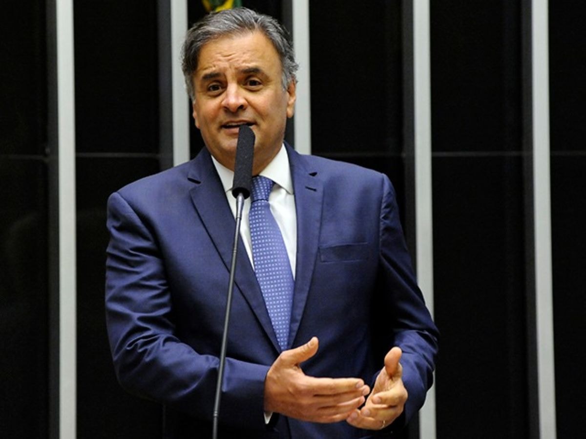 Os sinais de Aécio após siglas apoiarem pré-candidatura ao Planalto