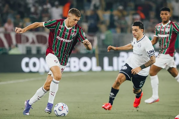 "Um momento difícil", diz Zubeldía após empate do Fluminense