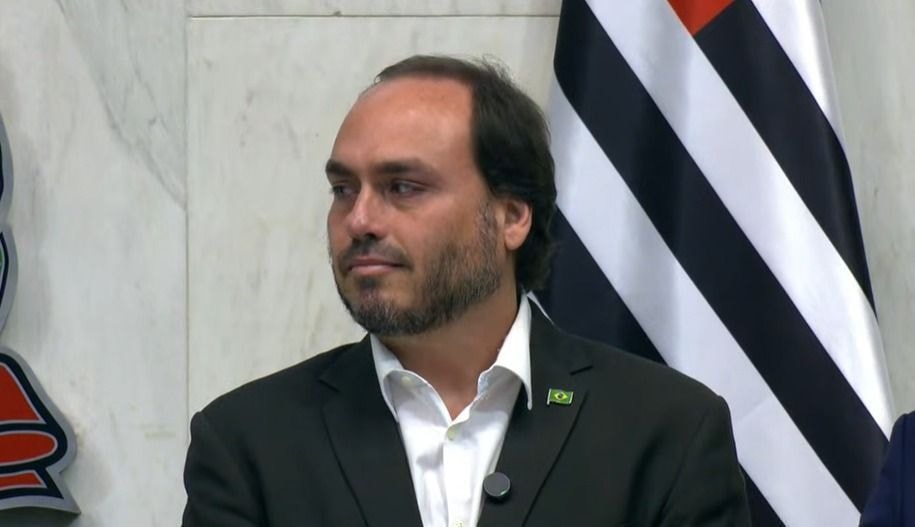 PL tem racha e enfrenta dilema sobre palanque de Flávio Bolsonaro no DF