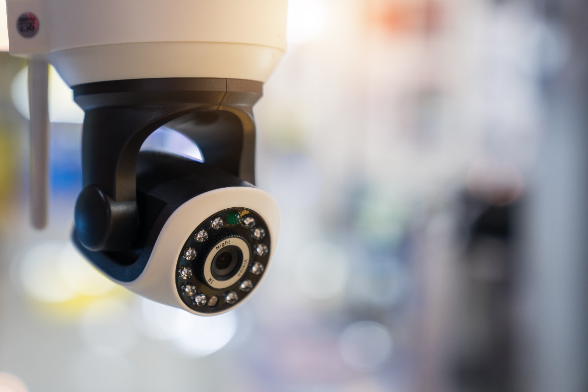 Empresário é condenado por instalar câmeras e espionar clientes nuas
