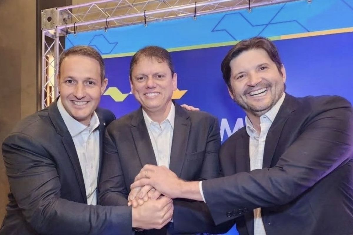 Foco do bolsonarismo, pauta anti-STF é evitada por André e Derrite