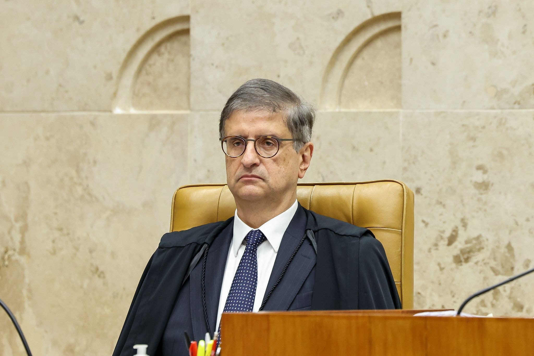 Julgamento sobre futuro de Moraes pode ficar parado no STF até dezembro