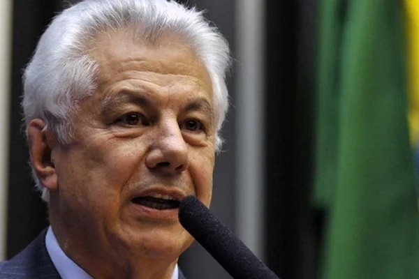 Número de deputados que tentam reeleição cresceu 8,4% desde 2018