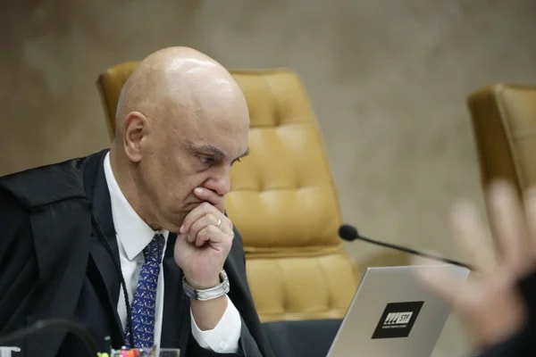 Celular de Vorcaro vira disputa no STF às vésperas de sessão sobre Moraes
