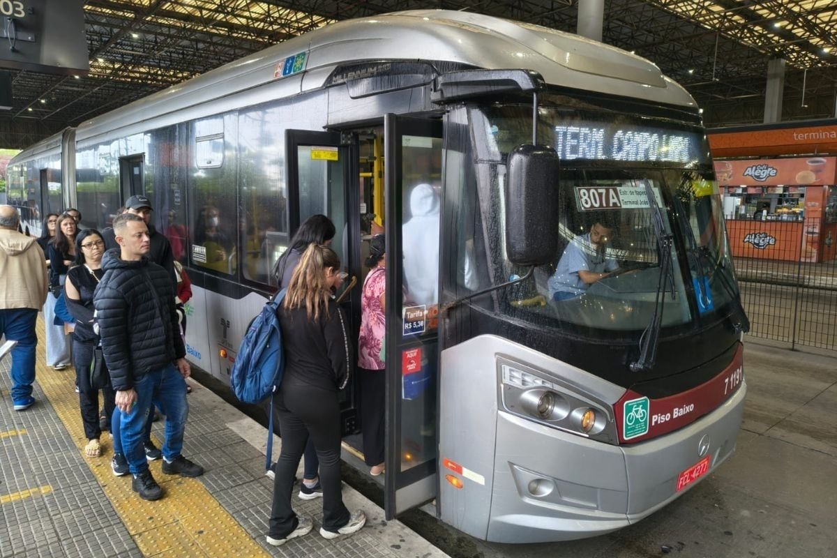 Periferias onde Lula venceu são as mais afetadas por falta de ônibus em SP