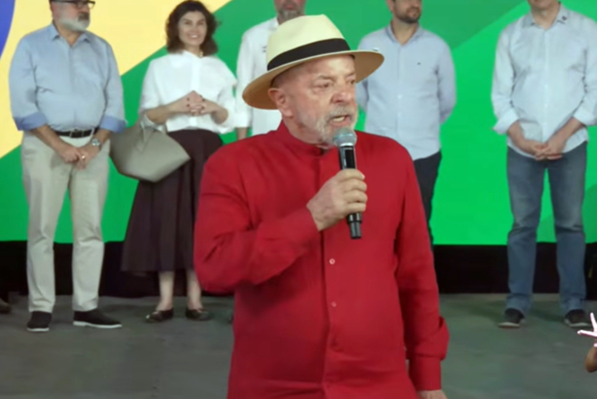 Em MG, Lula culpa Temer por crise de Pimentel e ironiza Zema