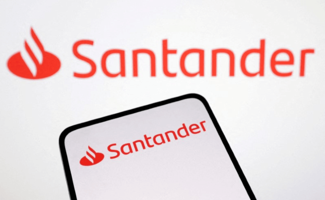 Santander Brasil (SANB11) tem lucro recorrente de R$ 3 bi no 2T, baixa anual de 17,6%