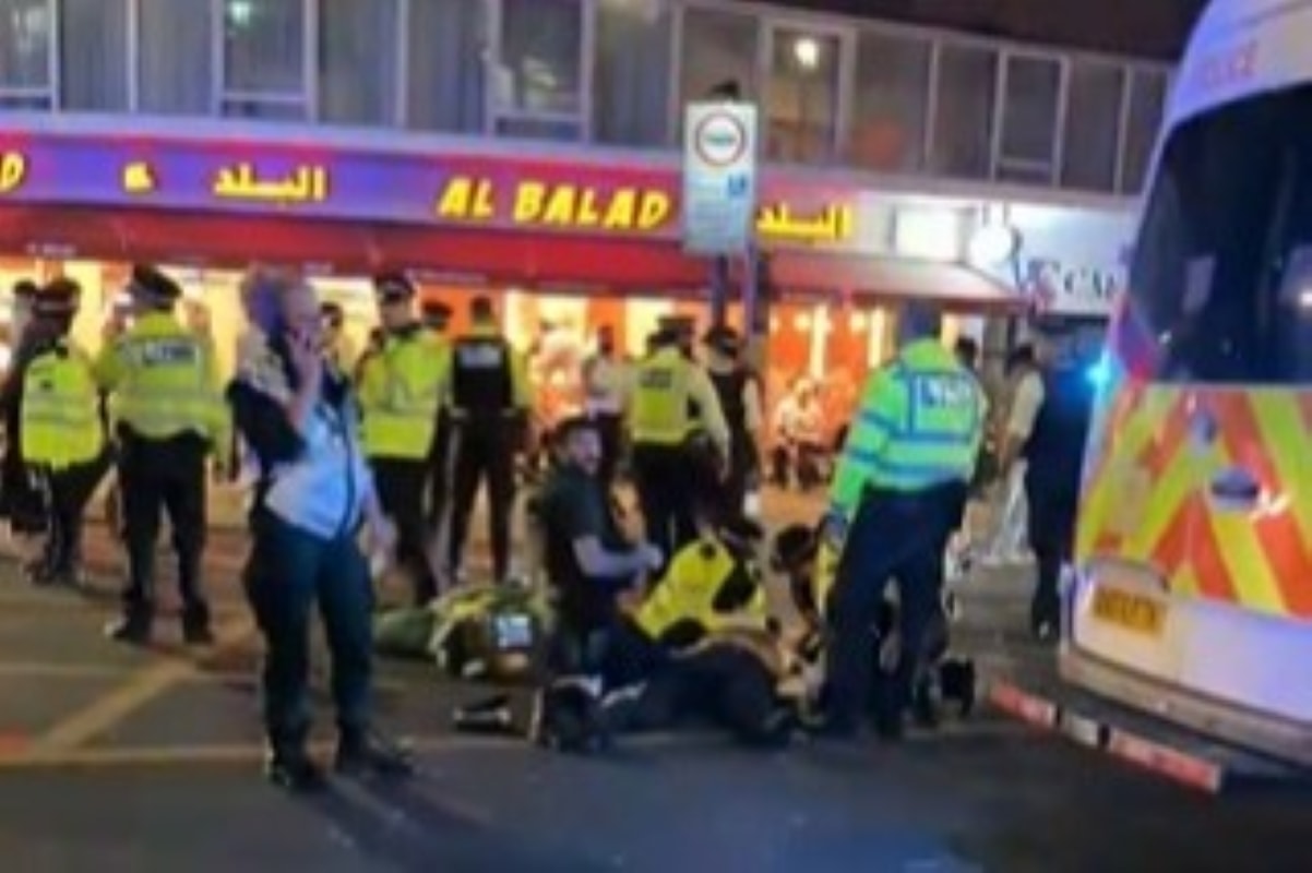Tumulto após vitória da França termina em 4 presos e policial ferido