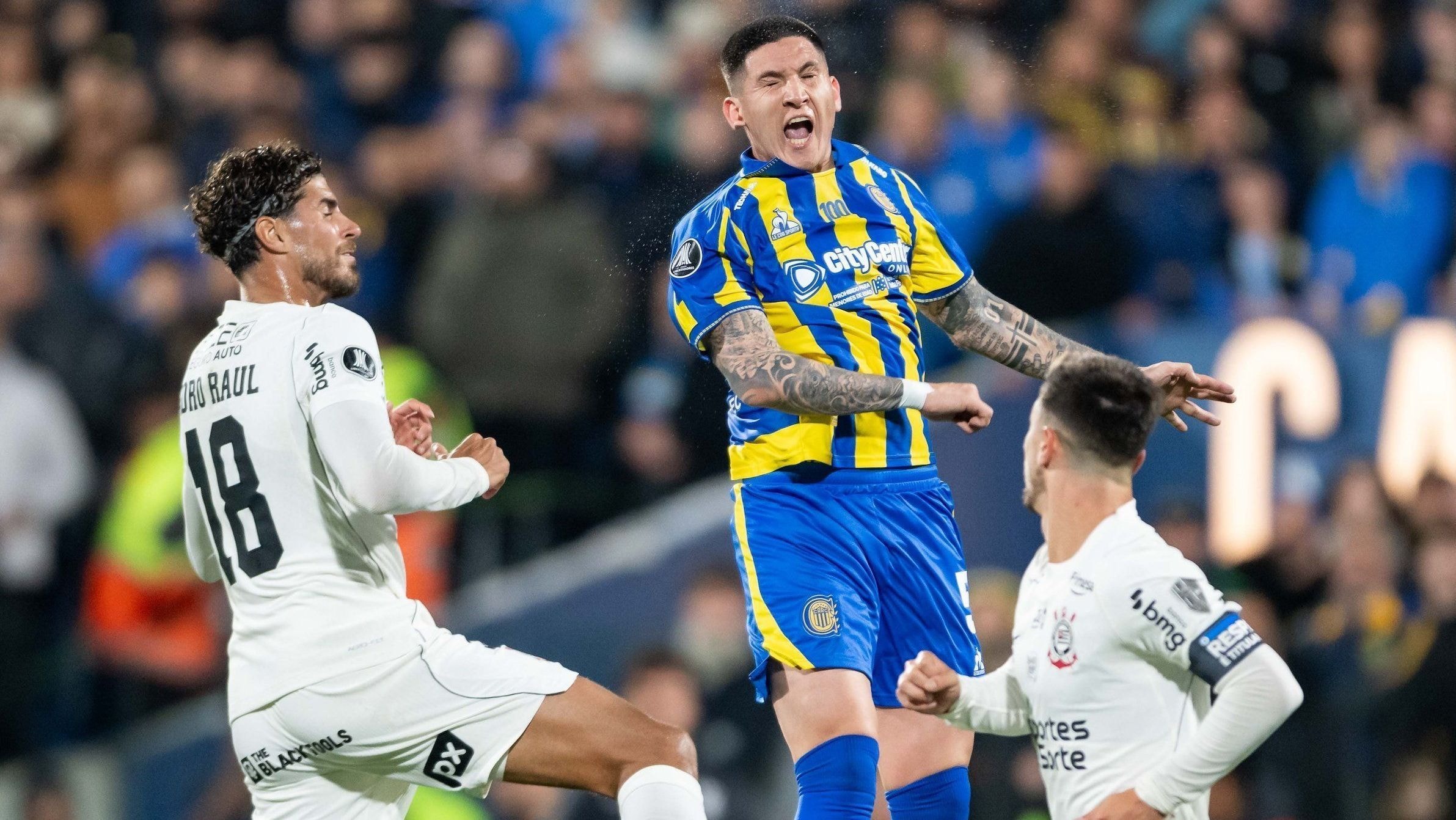 Corinthians repudia atos de racismo contra Hugo Souza na Argentina
