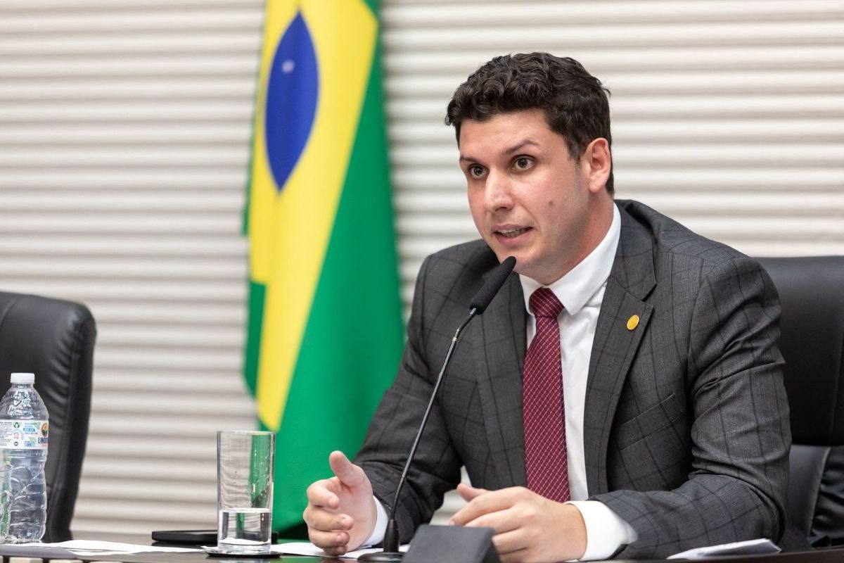 Deputados da causa animal se reelegem, mas quedas nos votos ultrapassam 50%