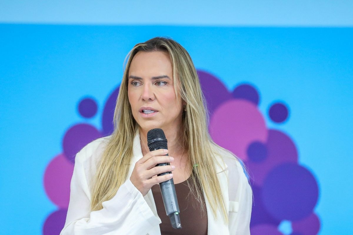 "Sucessão nunca será submissão", diz Celina após declaração de Ibaneis. Veja vídeo