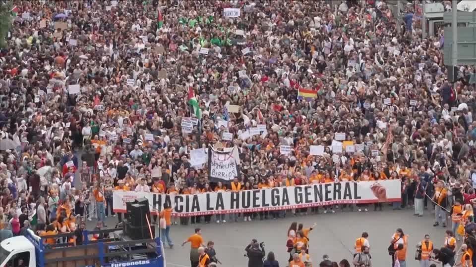 Espanha convoca eleição antecipada em meio a crise no Parlamento
