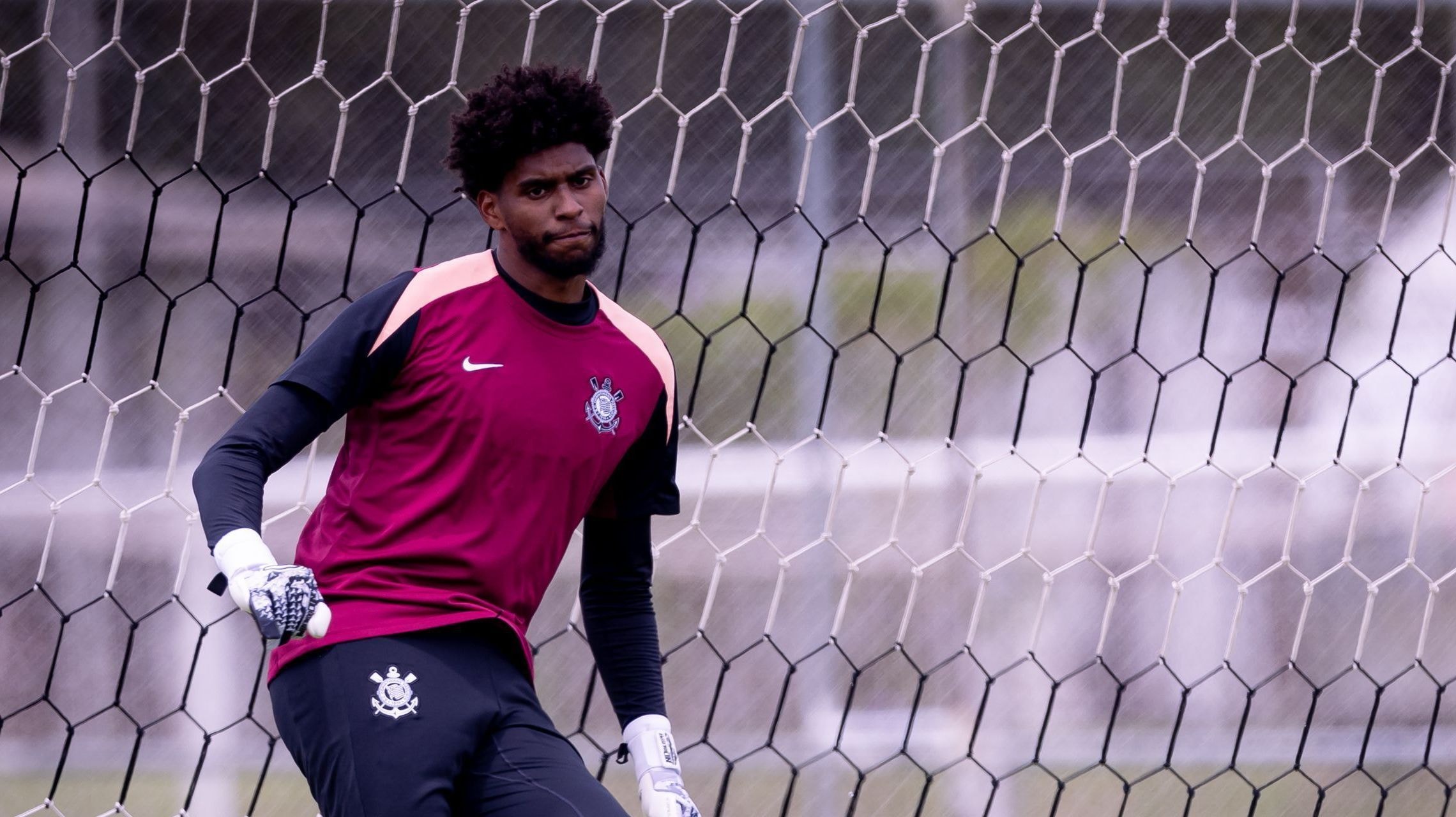 Atacante Gabriel Pec passa por reavaliação e tem fratura confirmada