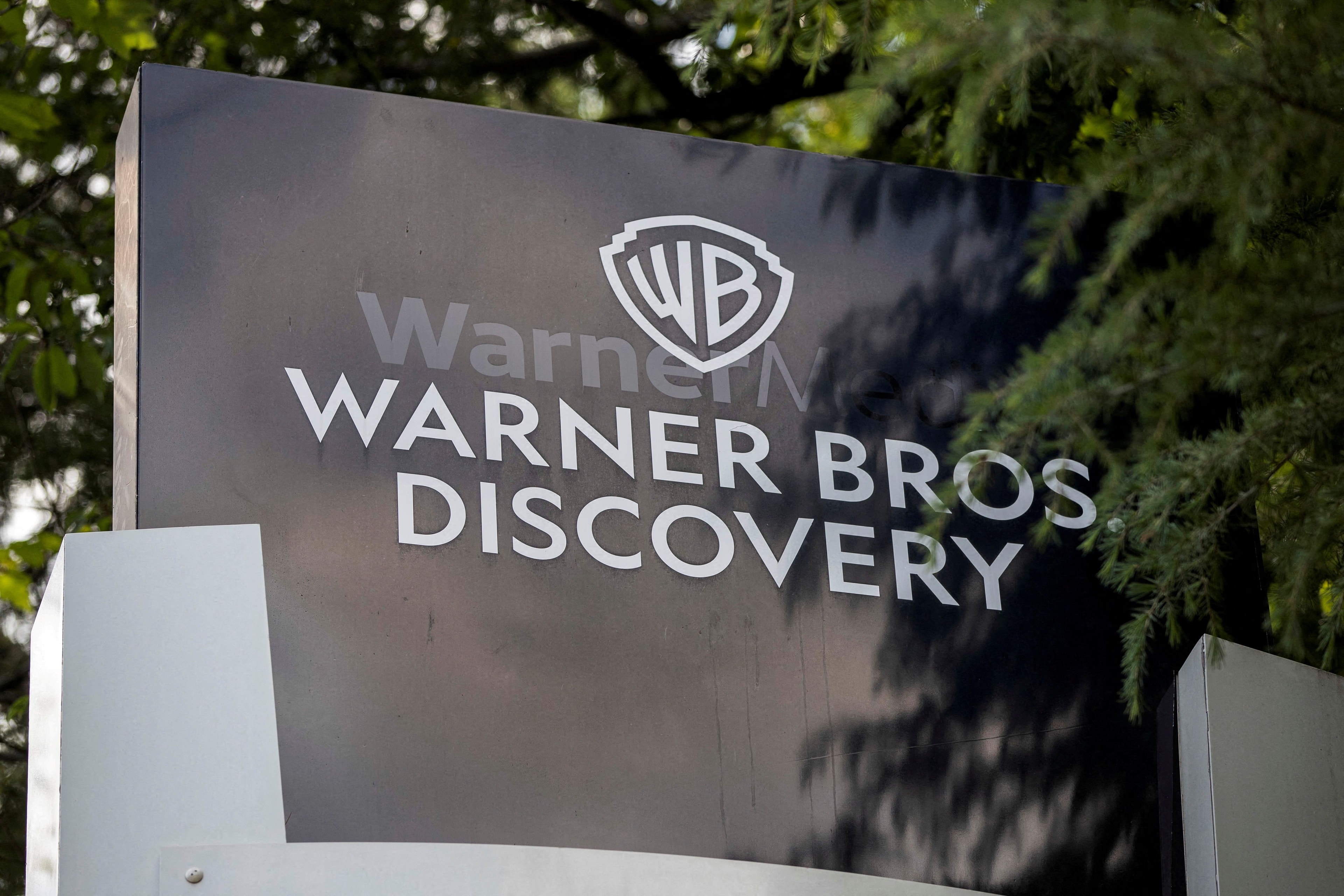 Justiça dos EUA suspende até 17 de agosto acordo entre Paramount e Warner