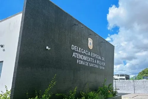 Homem agride mulher, tenta fugir e é atropelado ao ser preso na Bahia