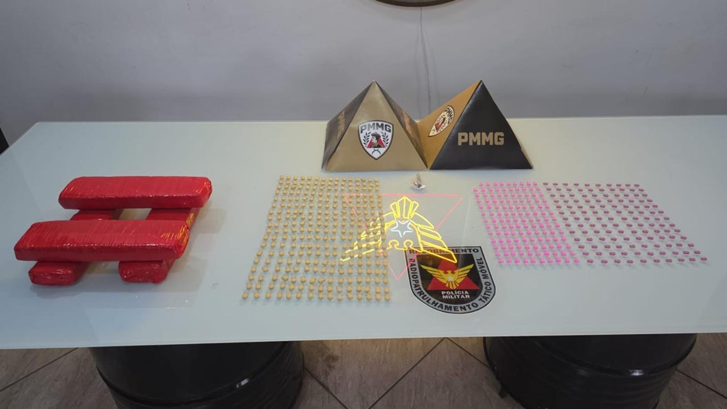 PM apreende granadas e drogas em mala de passageiro em MG