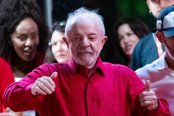 Após cobrança de Lula, PT prepara blitz nas ruas na reta final das eleições