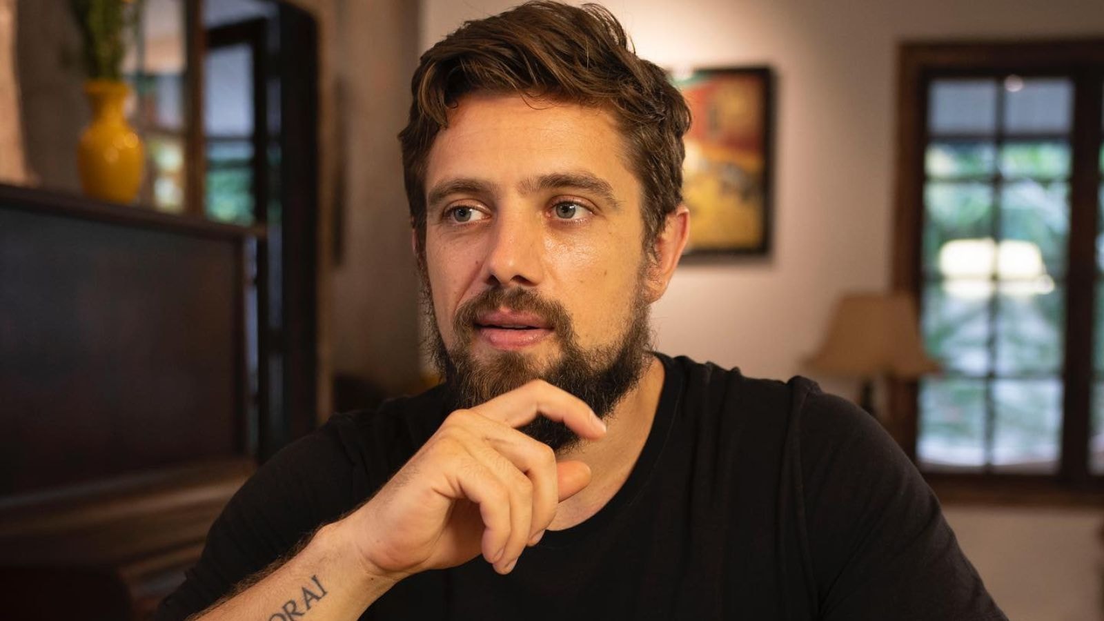Após reabilitação, Rafael Cardoso fala sobre paternidade: “Presença”