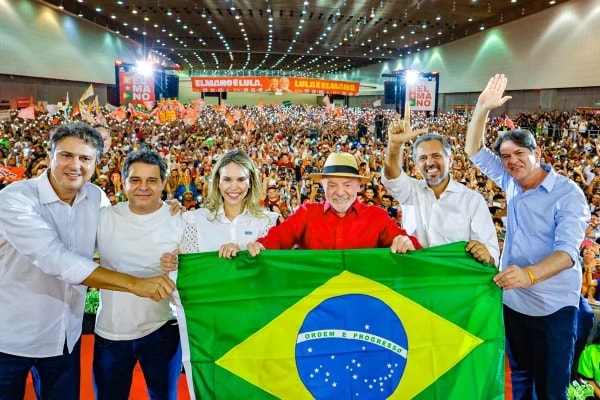 Lula cita Trump e Milei e diz não querer "ajuda de fora" na eleição