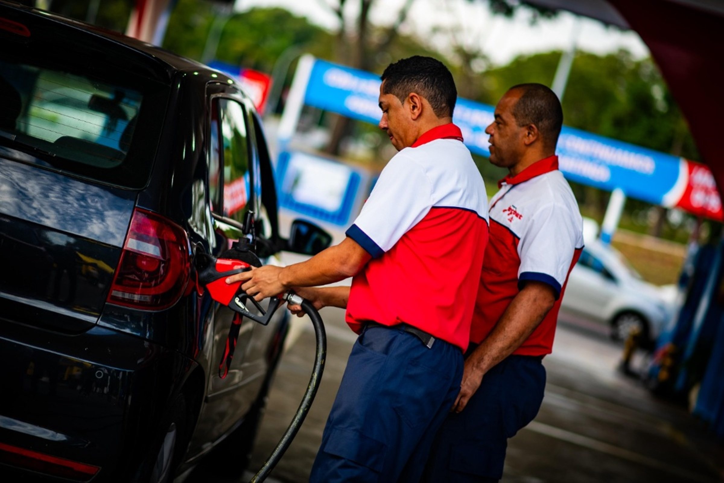 MPF pede na Justiça suspensão do aumento de etanol na gasolina